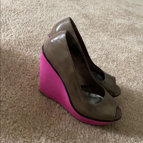 high heels - Picture 2 of 3